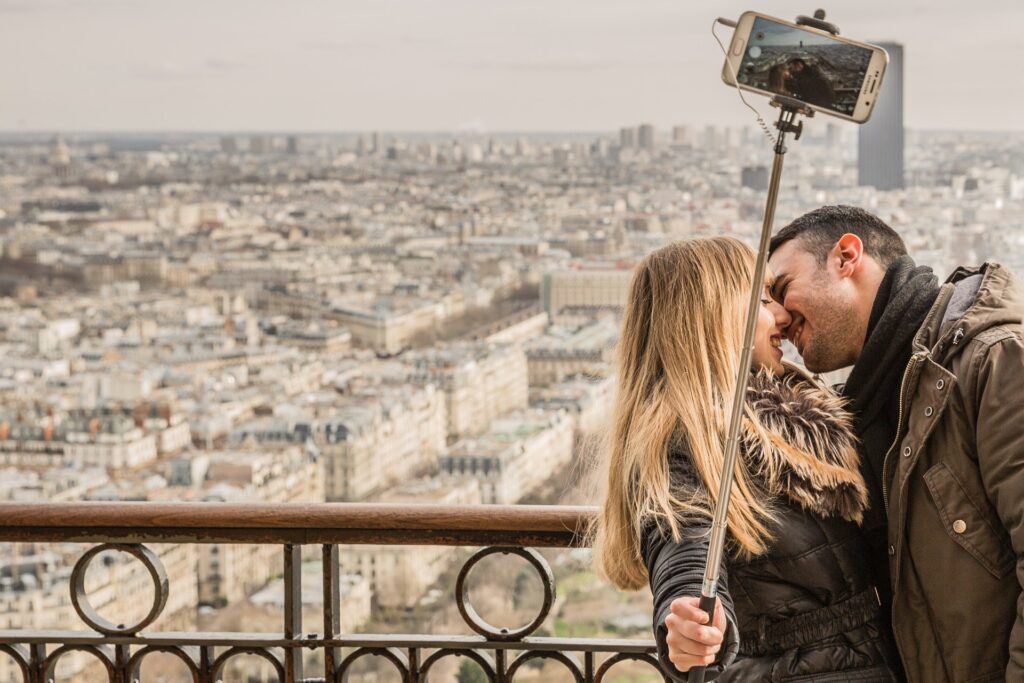 How to Build Trust in a Relationship That Started Online