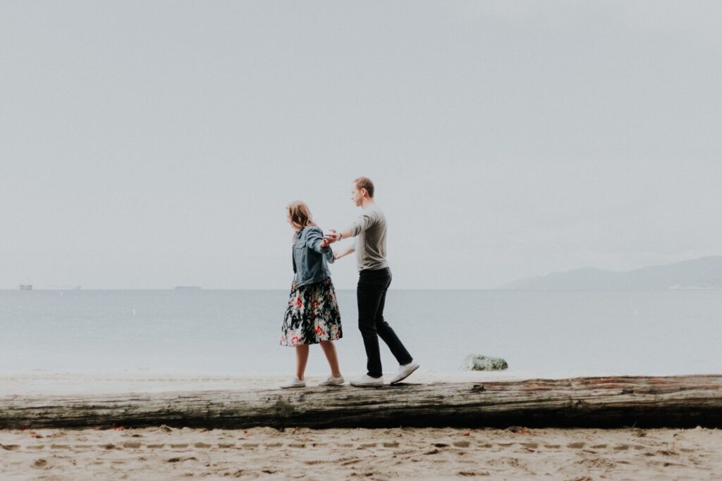 How Long-Distance Relationships Make Love Work Online