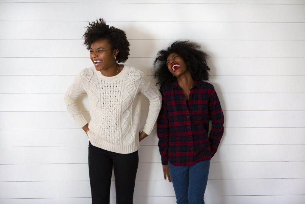 How Long-Distance Relationships Make Love Work Online